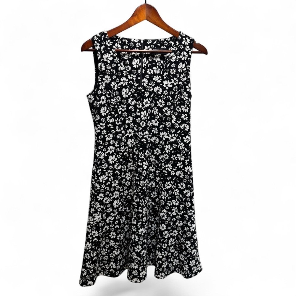 Karl Lagerfeld Sleeveless Black & White Floral Mini Dress Size 4